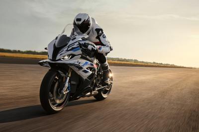 BMW Motorrad 2024 : Nouvelles couleurs et options pour la gamme de motos