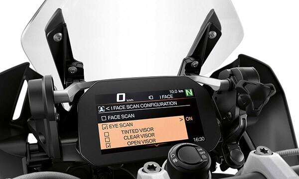 BMW Motorrad IFace